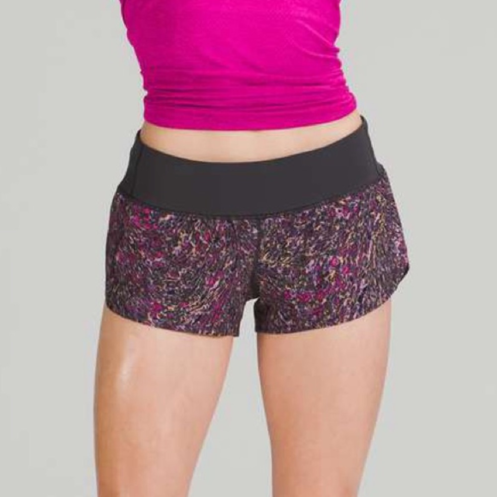 Lululemon Speed Up Low-Rise Short 2.5"
Topography Multi / Graphite Grey Size 4 - Picture 4 of 10